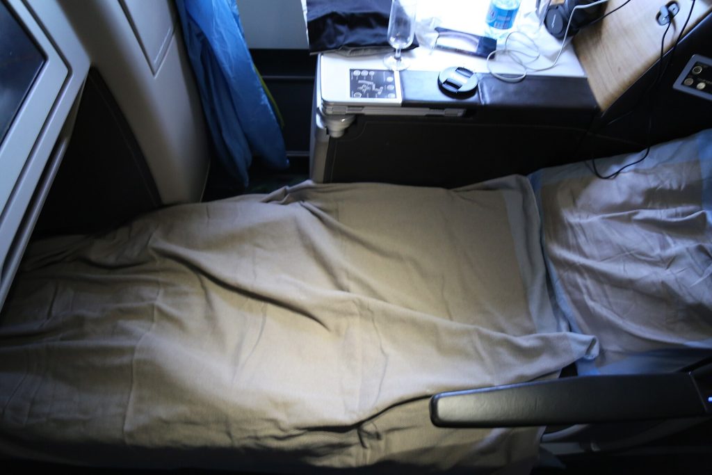 Vé Bamboo Business class 2026 từ 5.690K - hạng thương gia A321 ghế rộng 50cm hành lý 40kg lounge VIP