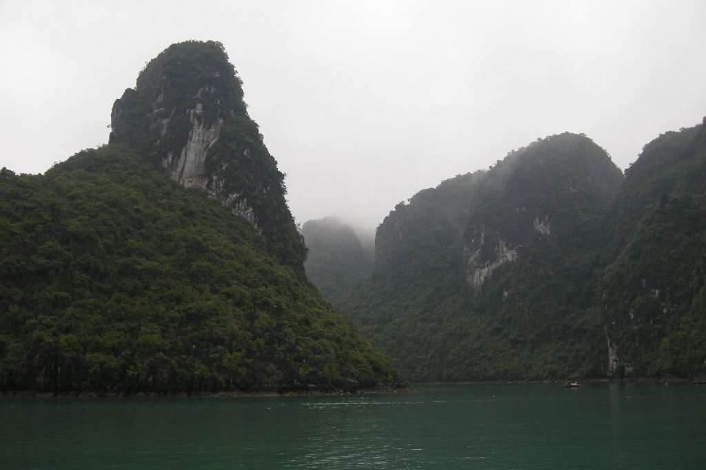 Kinh nghiệm du lịch Hạ Long Cát Bà 2N1Đ 2026 - vịnh UNESCO du thuyền Sun World 4-10tr