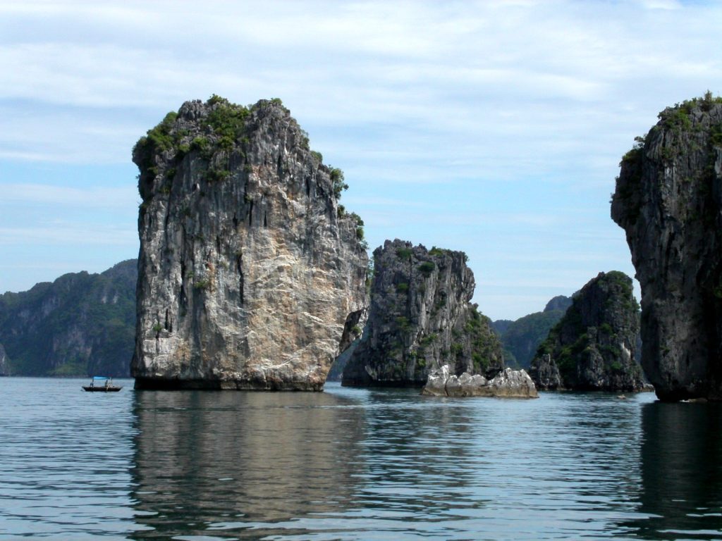 Vé máy bay đi Vân Đồn 2026 - sân bay VDO cửa ngõ Hạ Long Bái Tử Long Cô Tô
