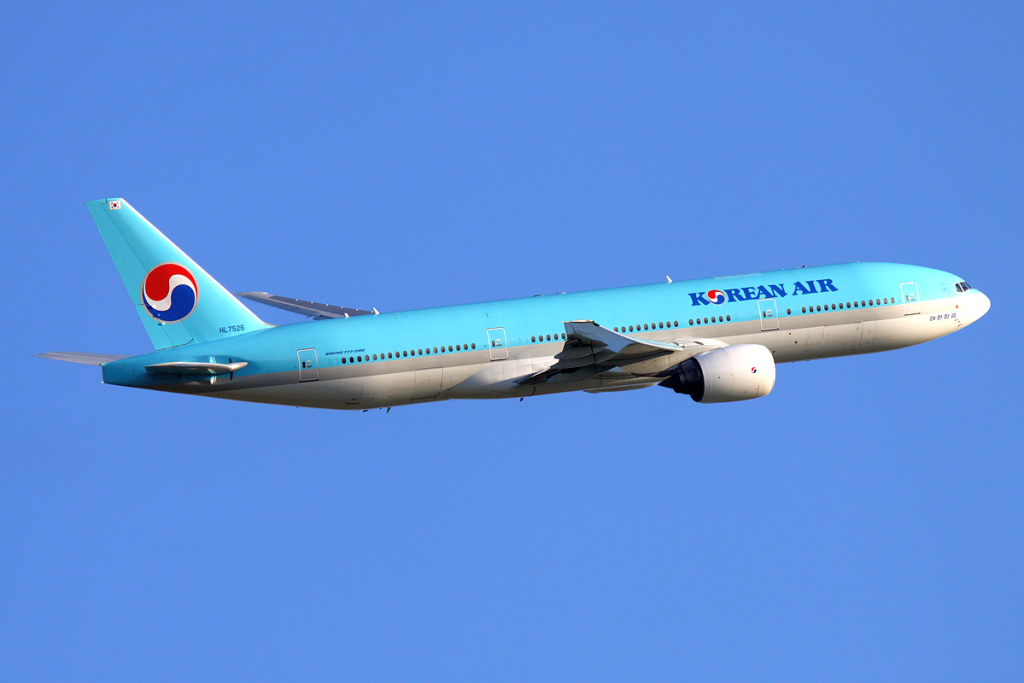 Korean Air (KE) - hãng bay quốc gia Hàn Quốc SkyTeam, B777 SGN-ICN bay thẳng 5h