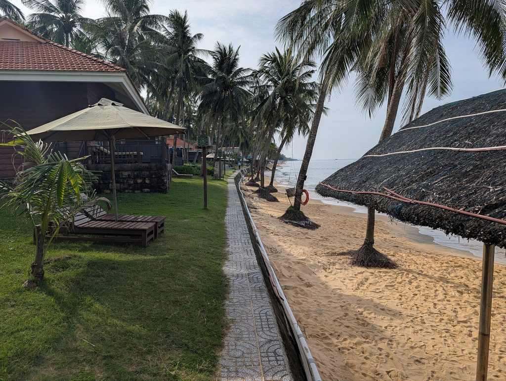 Khuyến mãi vé Phú Quốc 2026 - Vietjet 0Đ VNA voucher Bamboo combo bay+resort giảm 30%