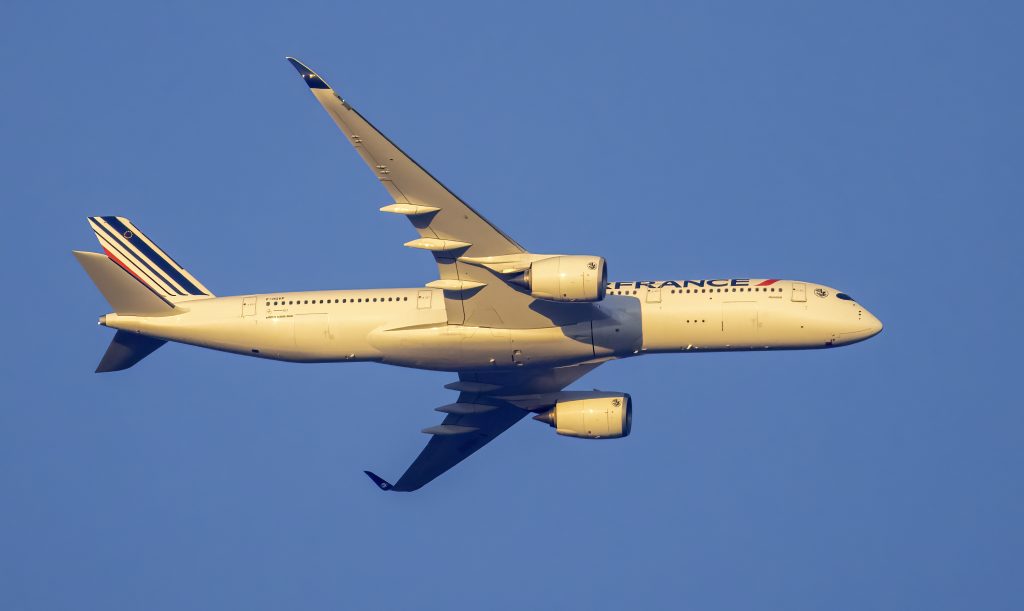 Top 10 chuyến bay quốc tế dài nhất từ VN 2026 - SGN-LAX SGN-LHR HAN-CDG 13-19 giờ