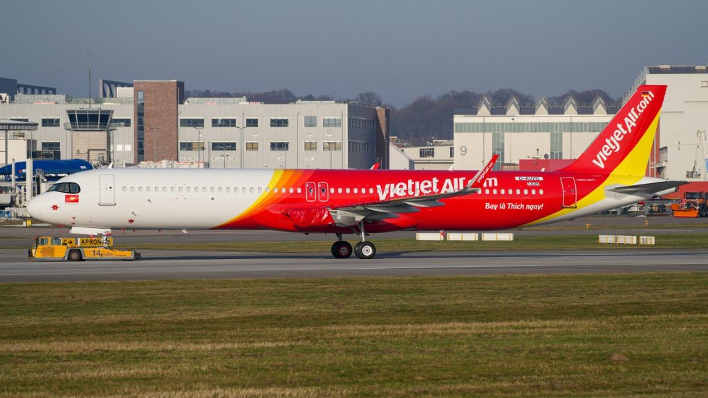 Vietjet Air Airbus A321-271NX (VN-A200) tại sân bay Hamburg-Finkenwerder ngày 21/01/2026 — đội bay 80+ Airbus của hãng giá rẻ lớn nhất Việt Nam, ảnh MarcelX42 CC-BY-SA